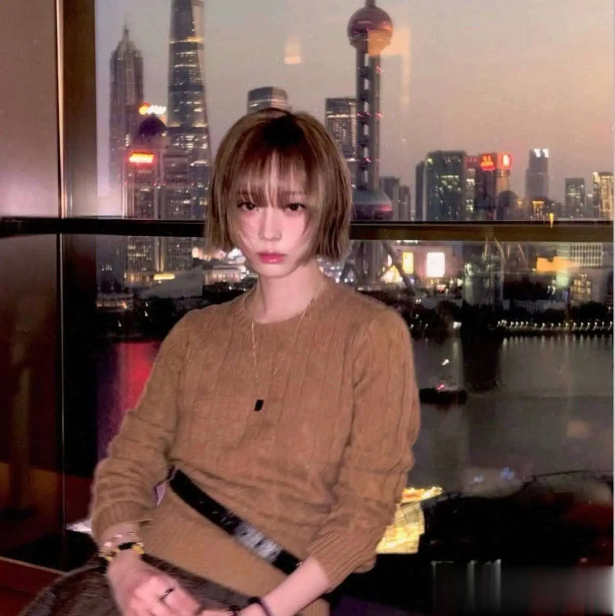 短发造型_齐刘海短发_女明星个性短发图片大全