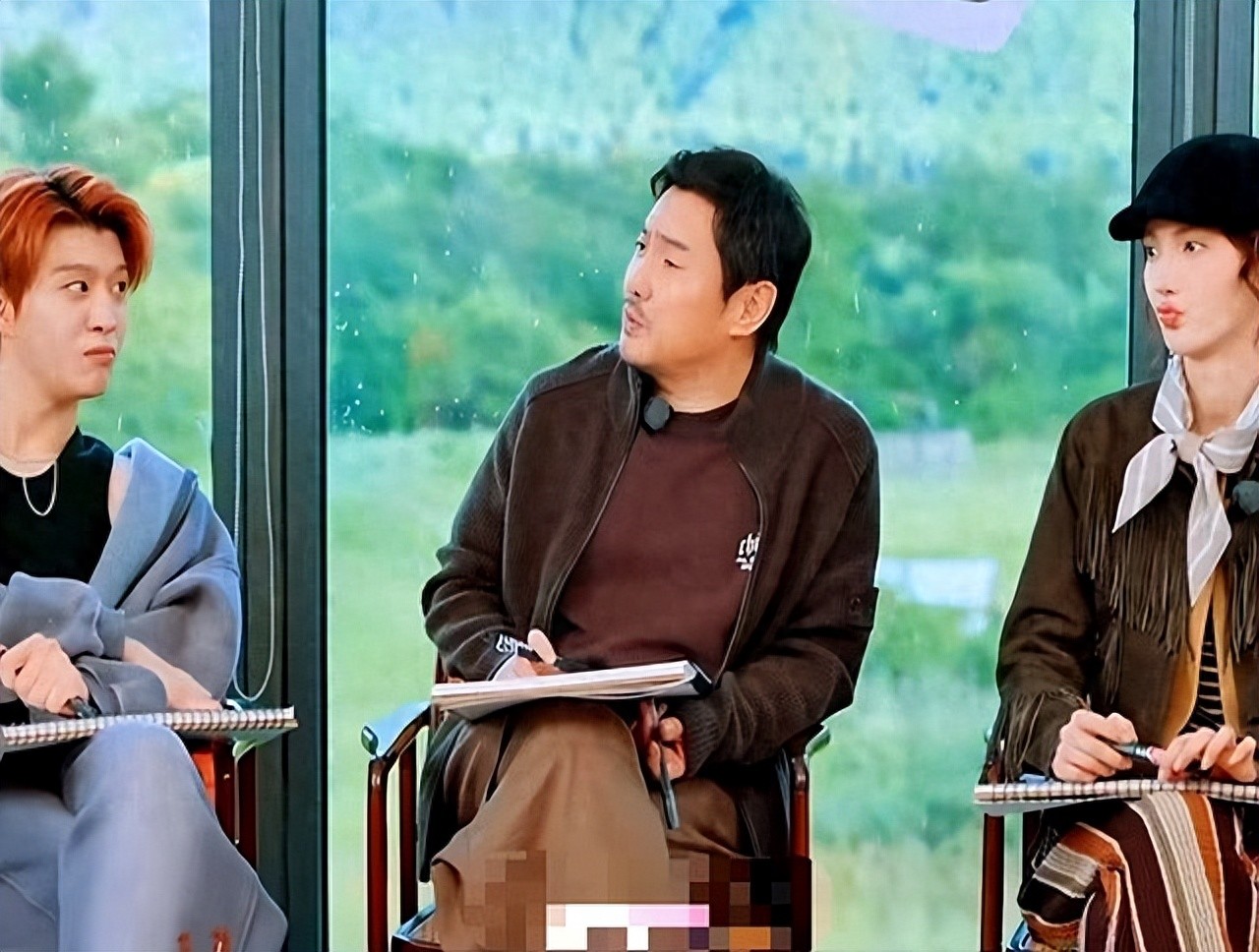 热巴没想到，怀孕生子传闻2年后，黄景瑜竟再次令所有人刮目相看