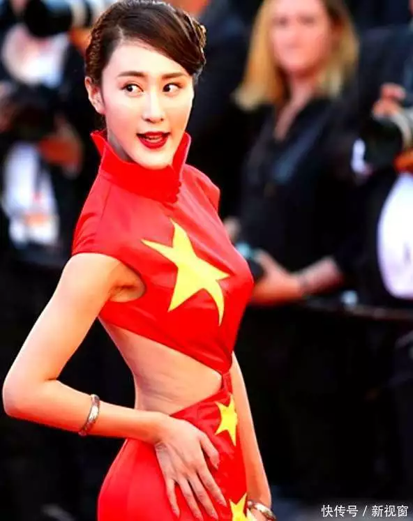 蹭红毯的女明星_中国明星戛纳红毯造型_戛纳电影节红毯新规