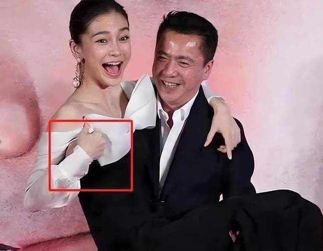 女明星ui_女明星揩油_女明星yt