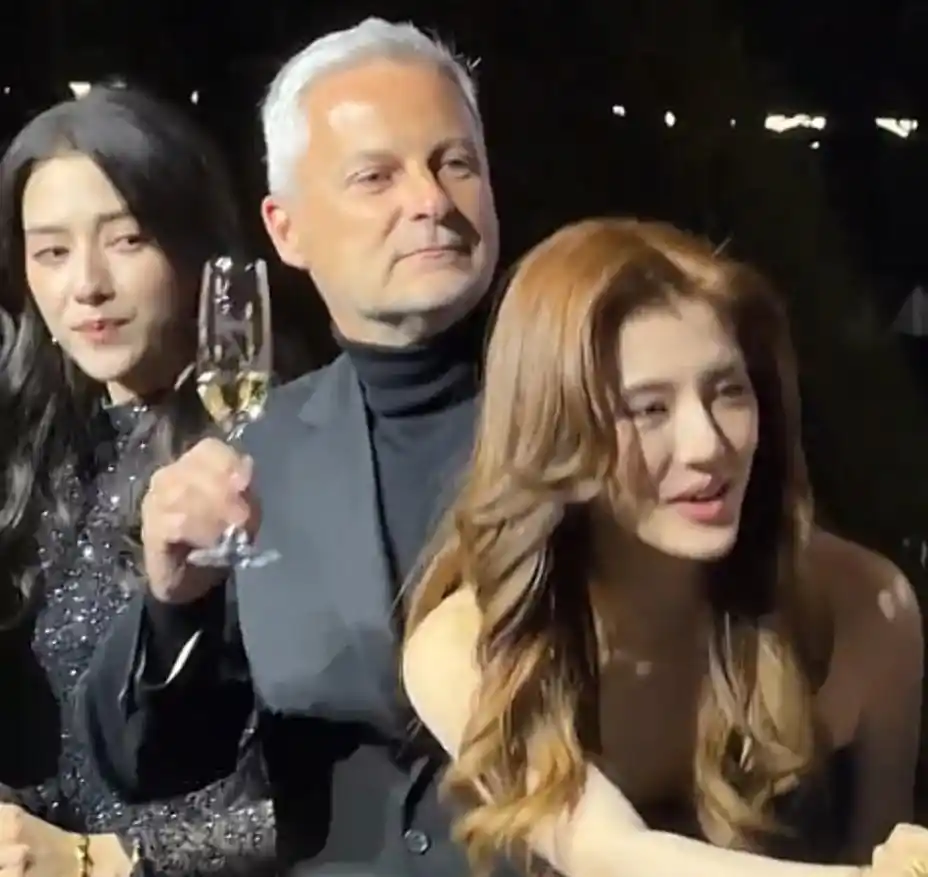 女明星卸妆前后对比_杨幂生图真实颜值_女明星脸上有疤痕