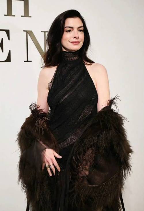 下巴后缩的女明星_缩下巴的明星_下巴后缩名人