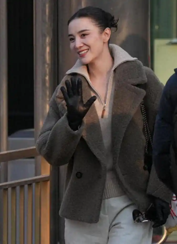 国内雀斑多的女明星_娱乐圈真实素颜_明星卸妆前后颜值对比