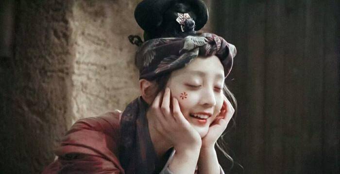 女明星的笑容_笑容温暖人心的女星_笑容治愈力强的女明星